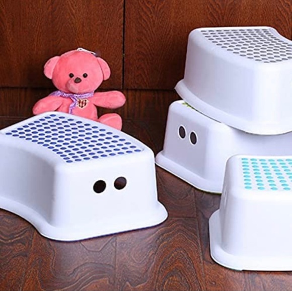 TANGIST - White & Blue Multifunctional Household Non-Slip Ladder Step Stool. - Picture 7 of 8